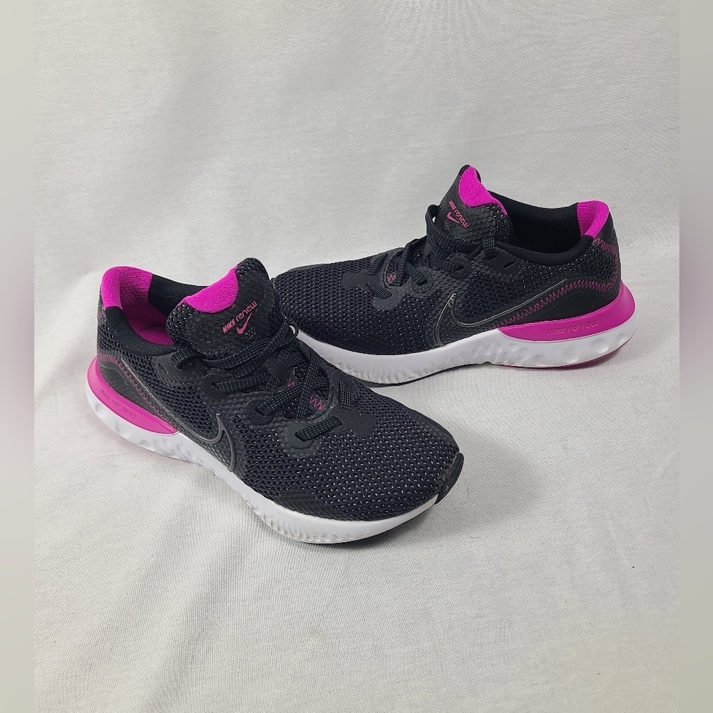 Nike Renew Run Black White shoes womens size 6
